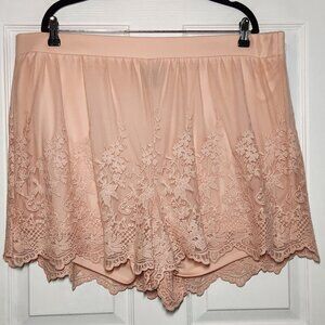 Like New! Torrid Lace Mesh Pink/Peach Shorts - Size: 2 (2X – 18W/20W)